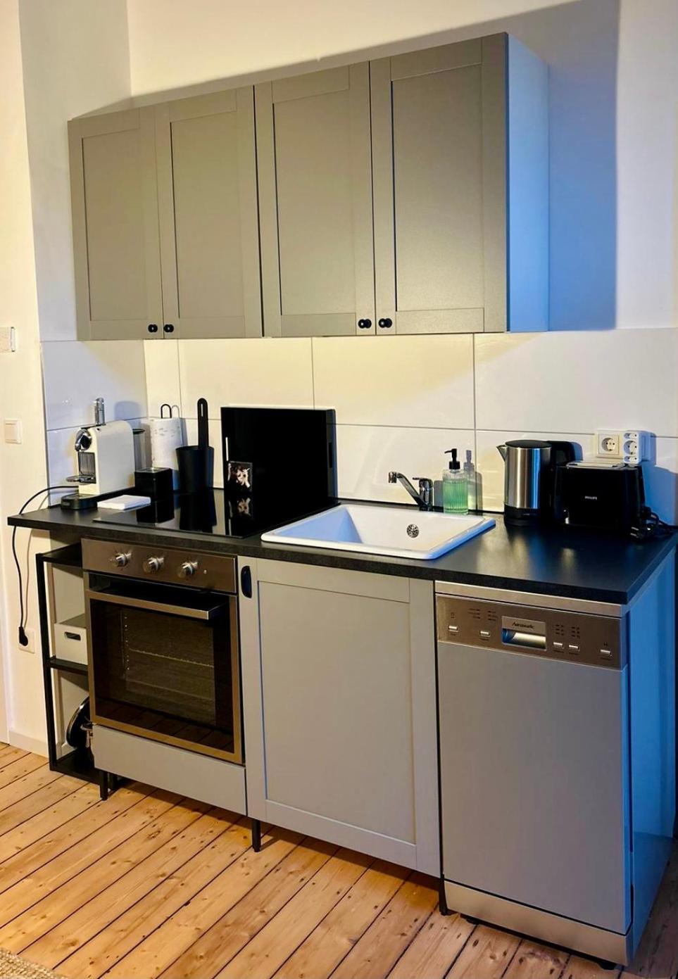Feelslikehome - Stylische Und Zentrale Altbauwohnung Mit Terrasse&Garten Bochum Dış mekan fotoğraf